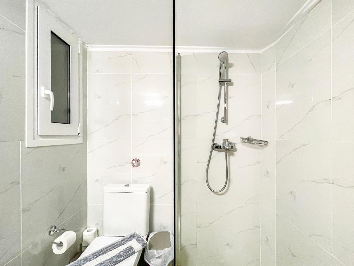 Aristotelous Sunny 118Sqm Apt In Viktoria Афіни Екстер'єр фото